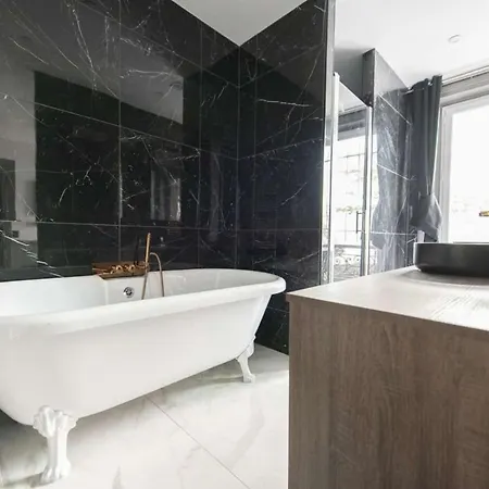 Marianne Apartment